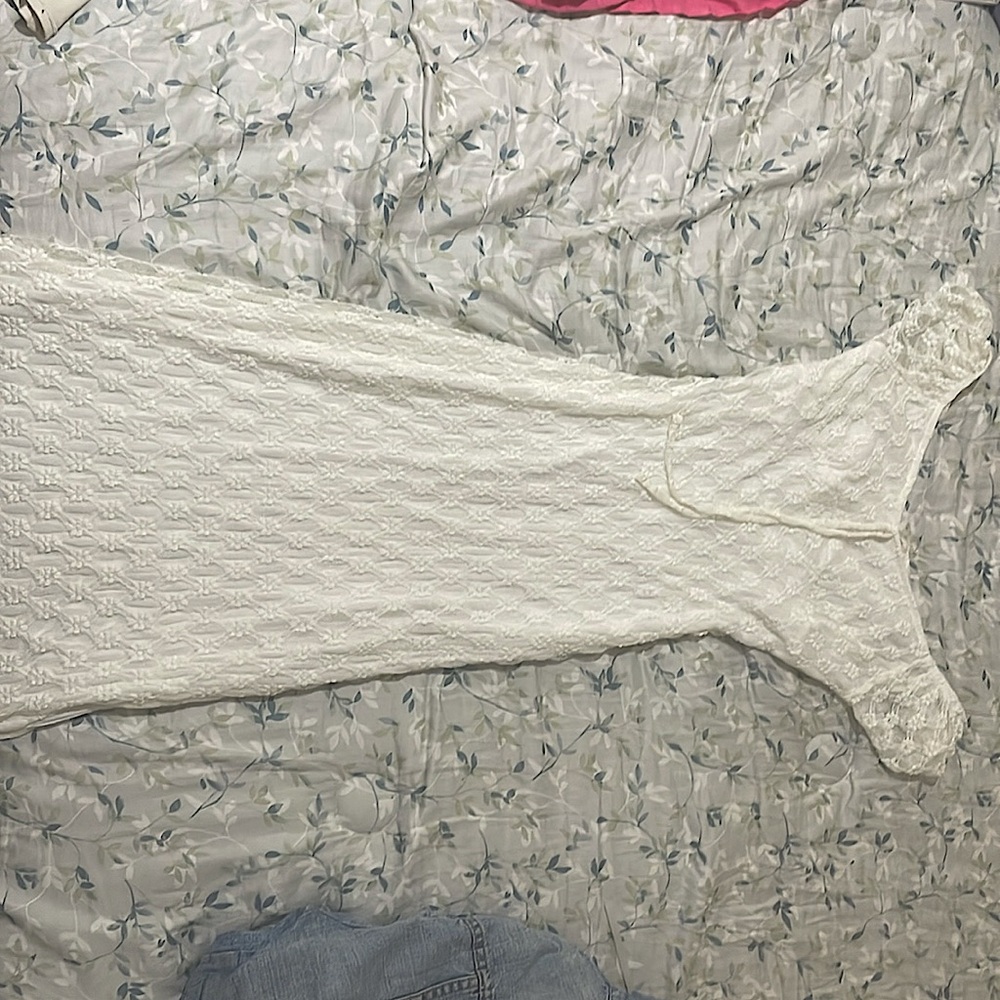 White maxi dress wore it ONCE, washed no stains perfect for your ex’s wedding 😉